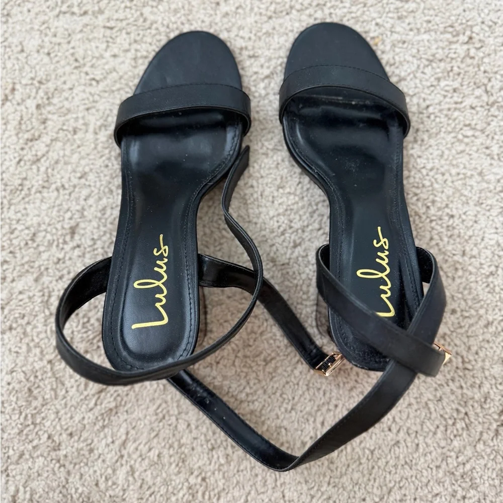 Lulu's Black Sandal with Tortoiseshell Block Heel - Picture 2 of 4